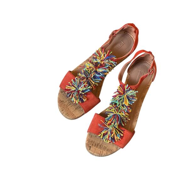 Vacation Bundle | Tahari Floral Blazer + BCBG Pom-Pom Sandals (Size 2 & 36.5) - Picture 8 of 13